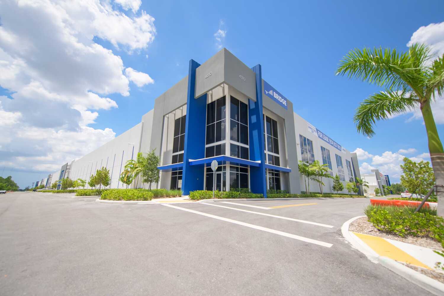 Bridge Point Commerce Center